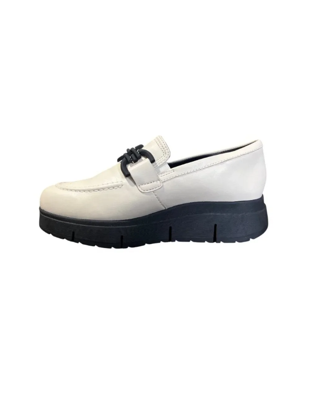 Clarks Womens Size 7 Wide Loriini Izzy Loafers Cream Leather With Black Chain